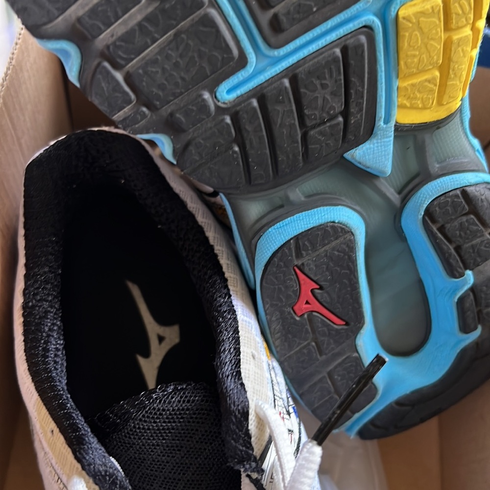 Worn twice - Picture 2 of 4